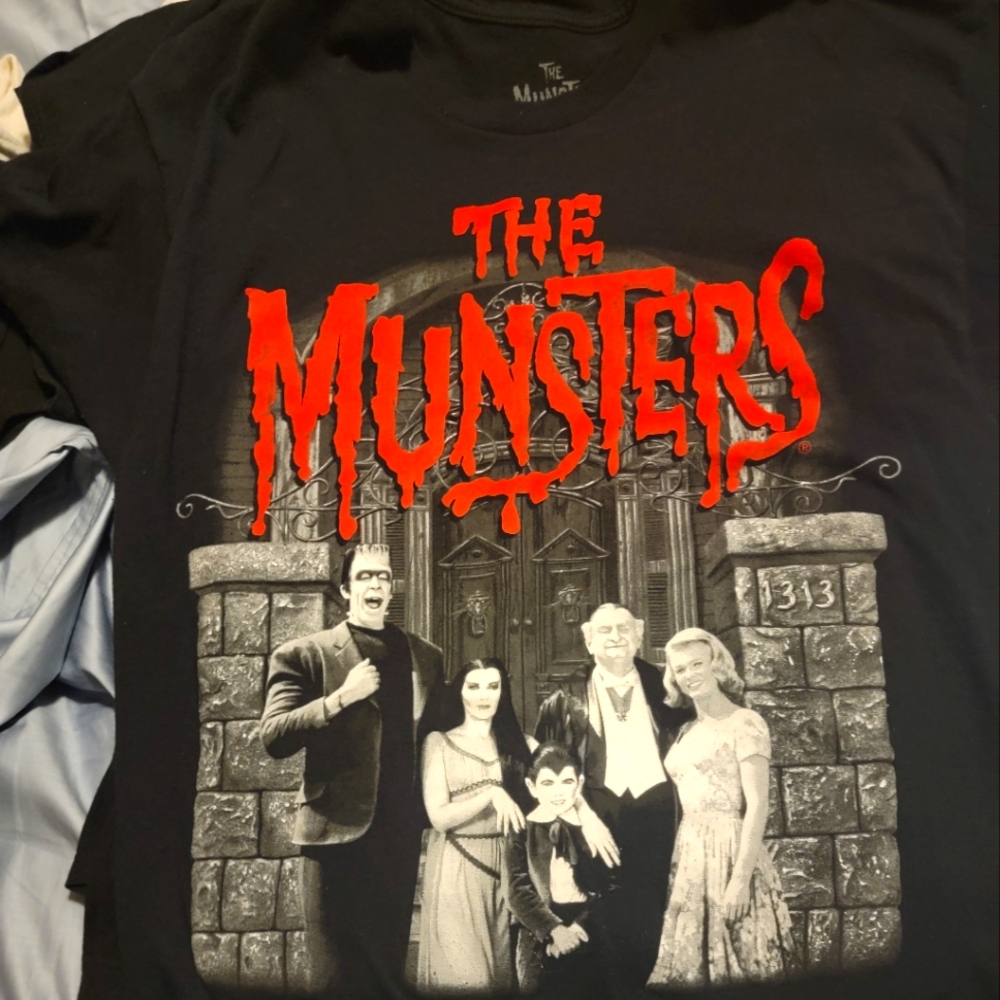 The Munsters T-shirt Large